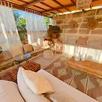 Ta' Gilarda Boutique Living Birbuba
