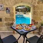 Ta' Gilarda Boutique Living Bed and Breakfast Birbuba